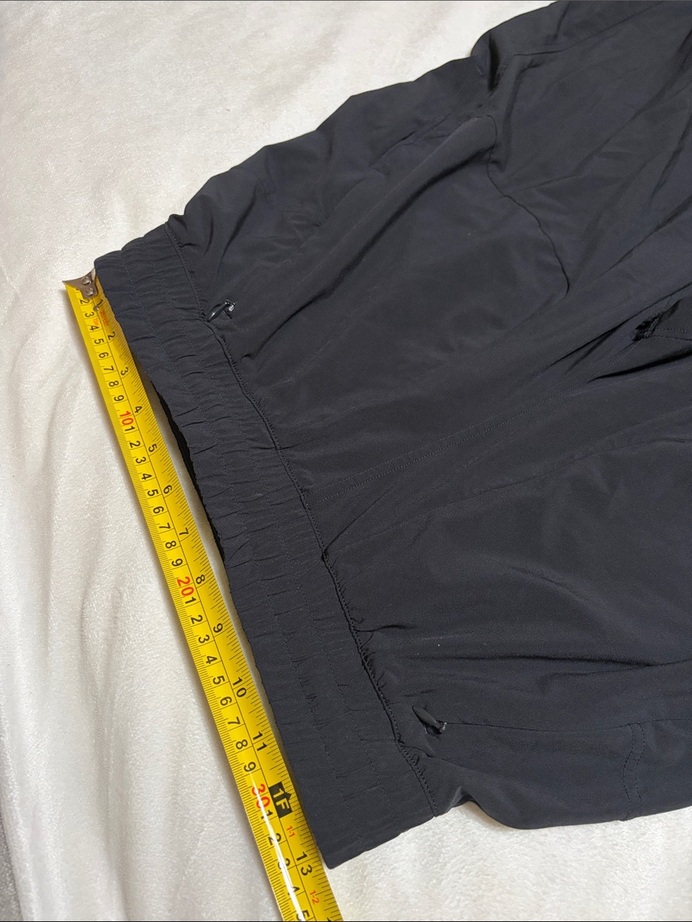 Lululemon Swift Mid-Rise Wide-Leg Pants in Black size 6 - Picture 12 of 16